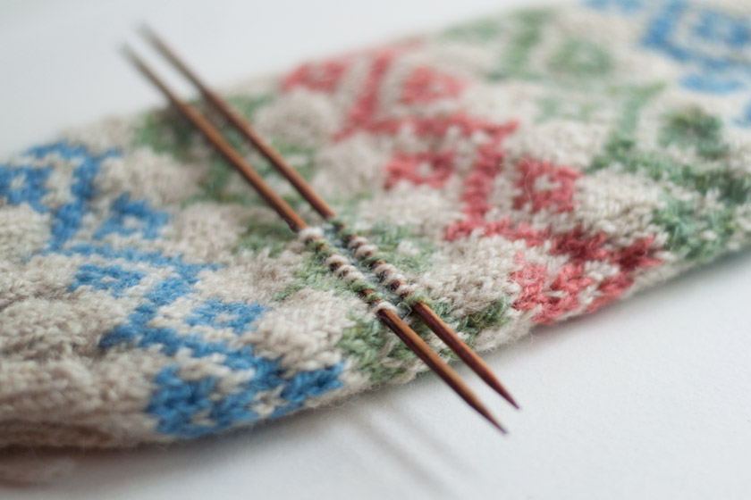 Thumb stitches on needles