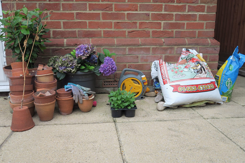 Garden mess