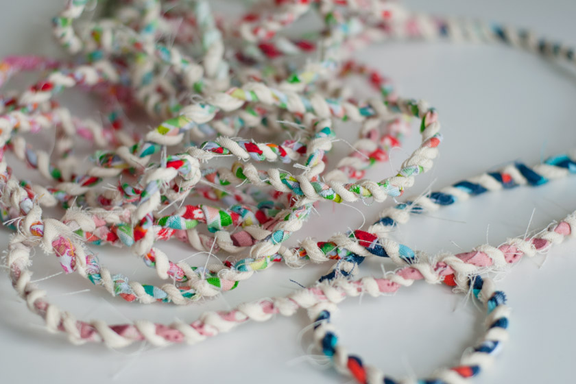 Multicoloured fabric twine