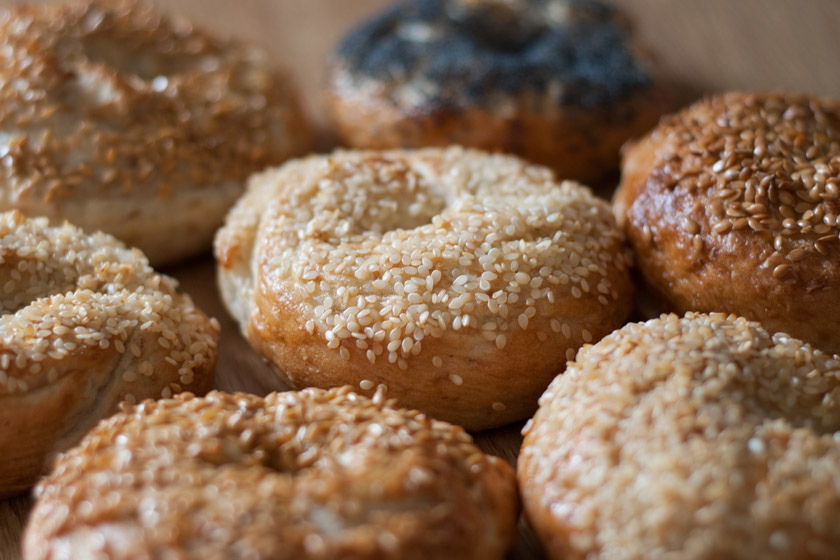 Seeded bagels