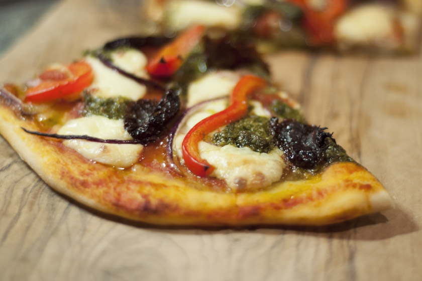 Cooked mozzarella pizza