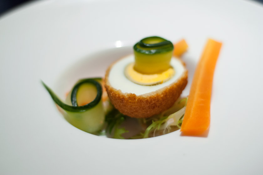 Breaded egg with vegetables