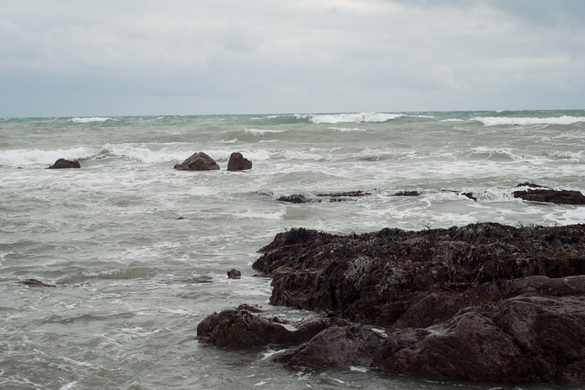 Big ocean waves and rocks