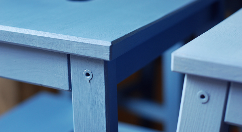 Stools painted with blue Autentico chalk paint