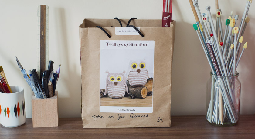 Knitted owl kit