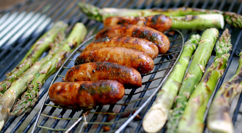 Golden, crispy sausages and fresh asparagus