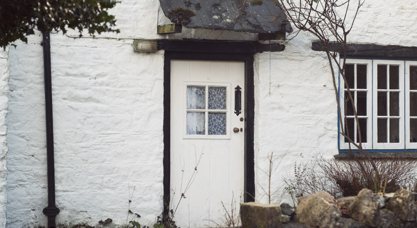 White Cornish cottage