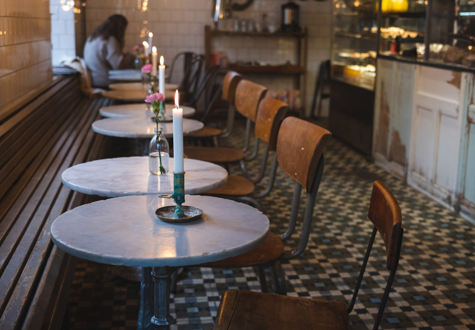Candlelit café