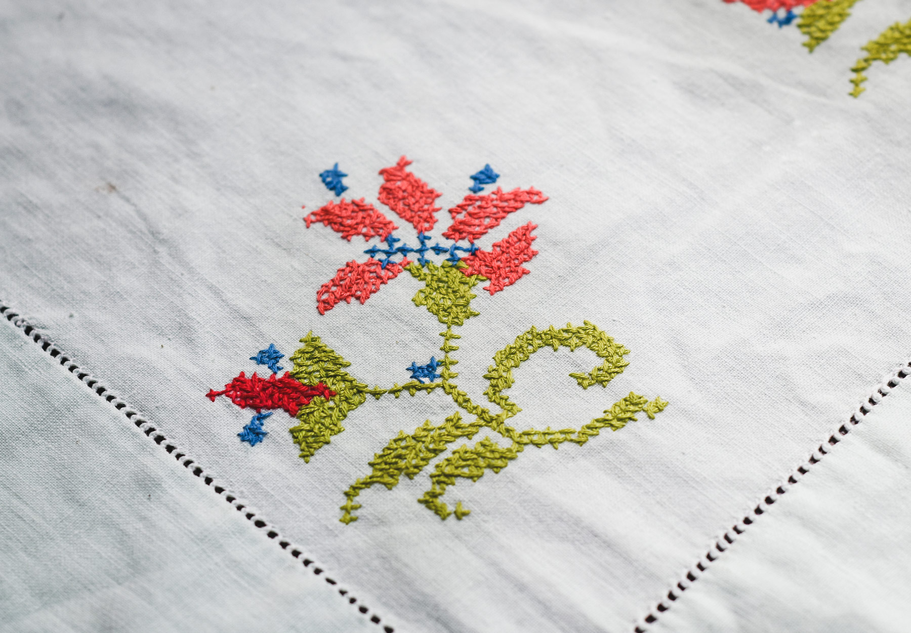 Cross stitch table runner