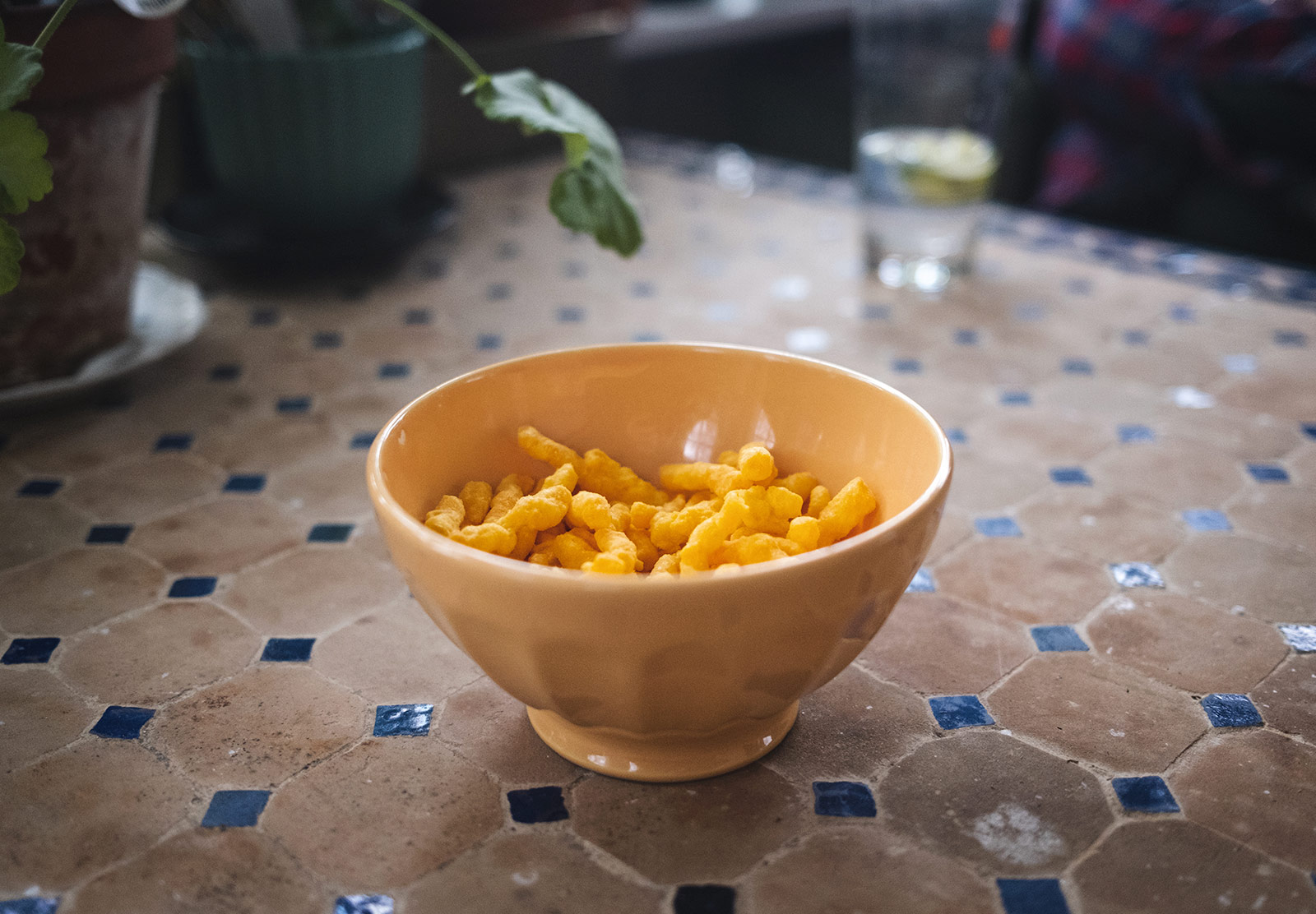 Bowl of crisps