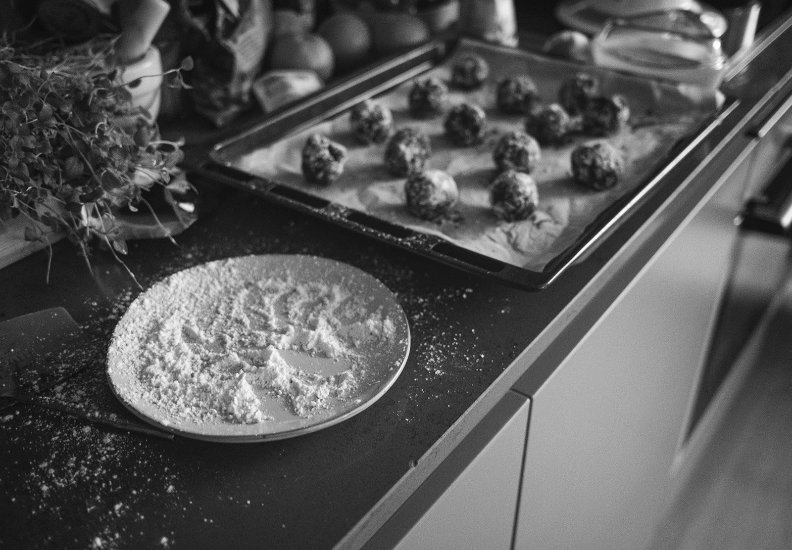 Lines of cookies