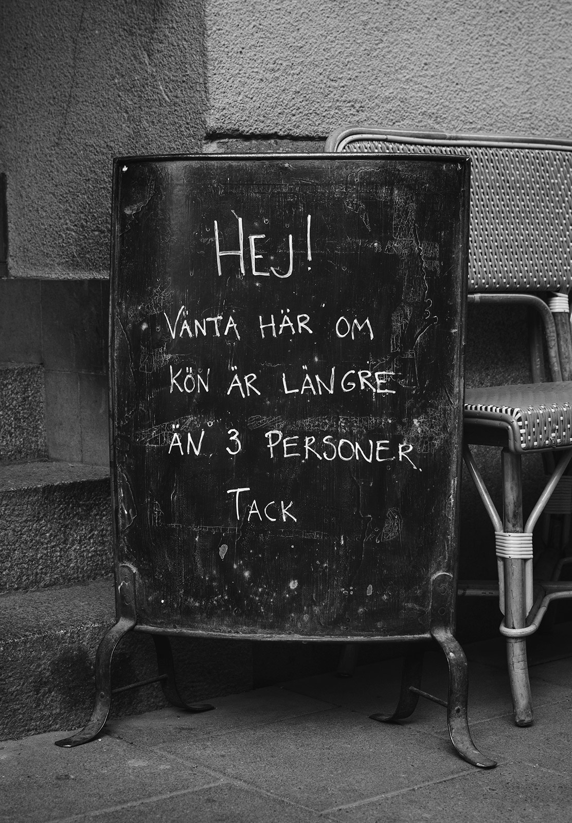 Social distancing sign