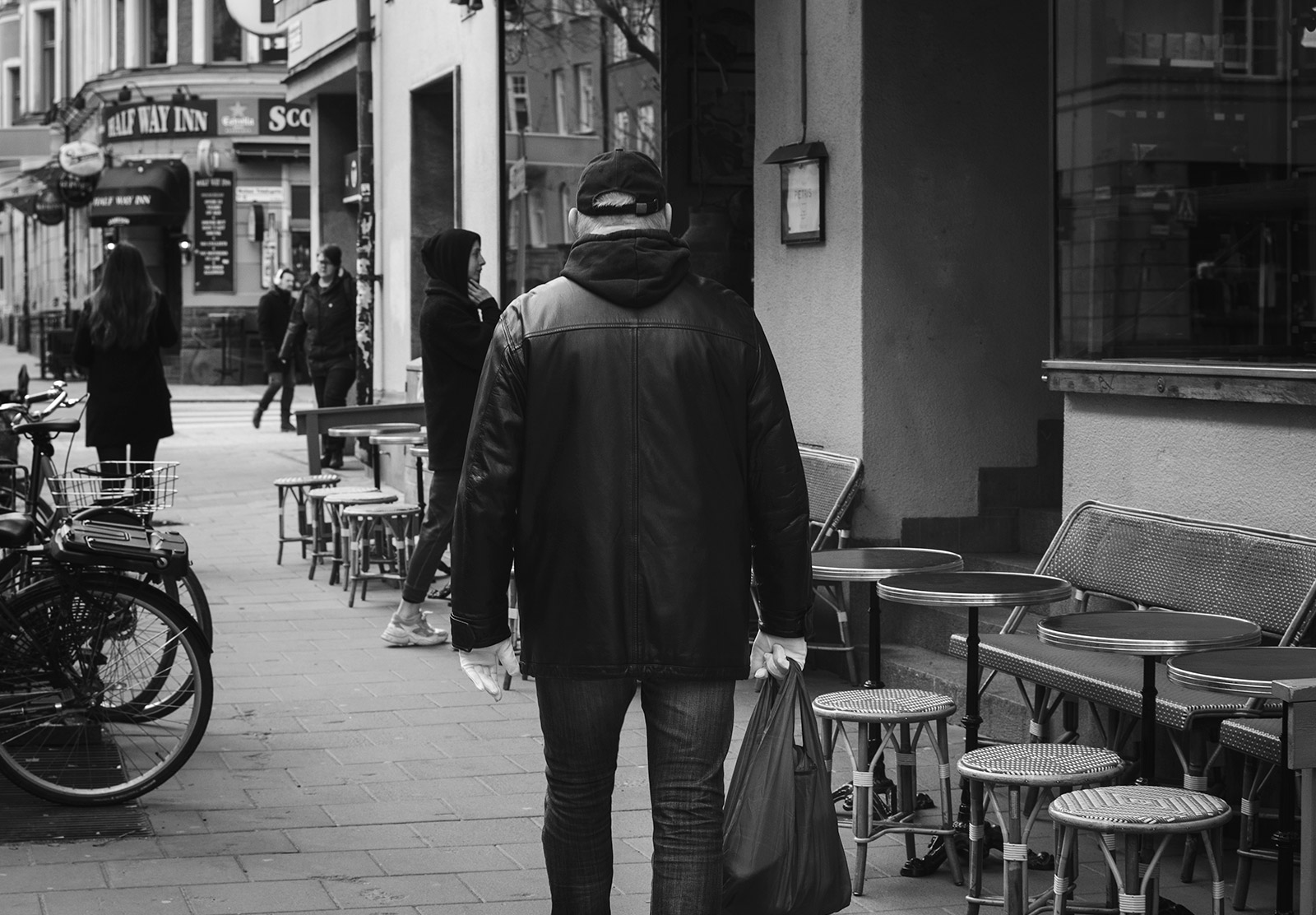 Man wearing gloves