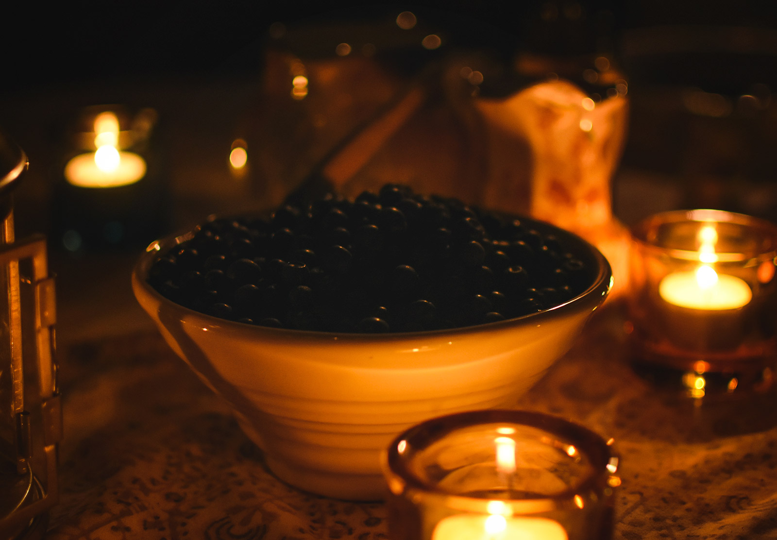 Bowl of blueberries