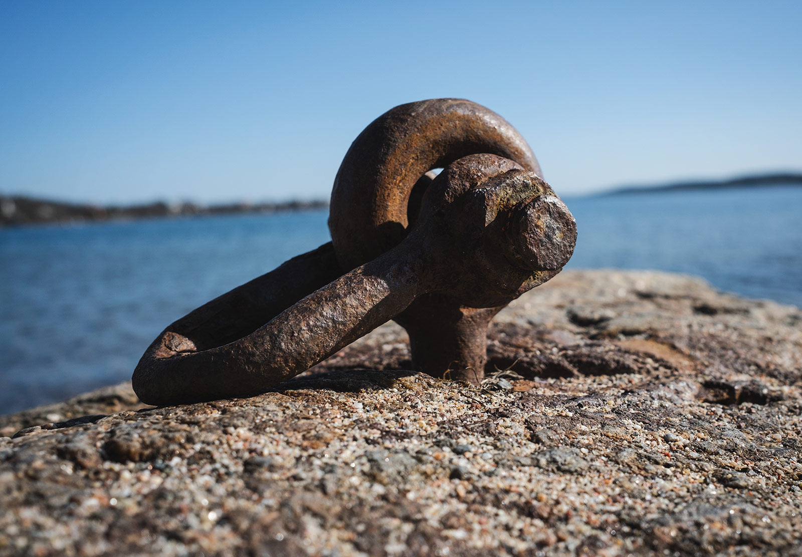 Metal fitting in rock