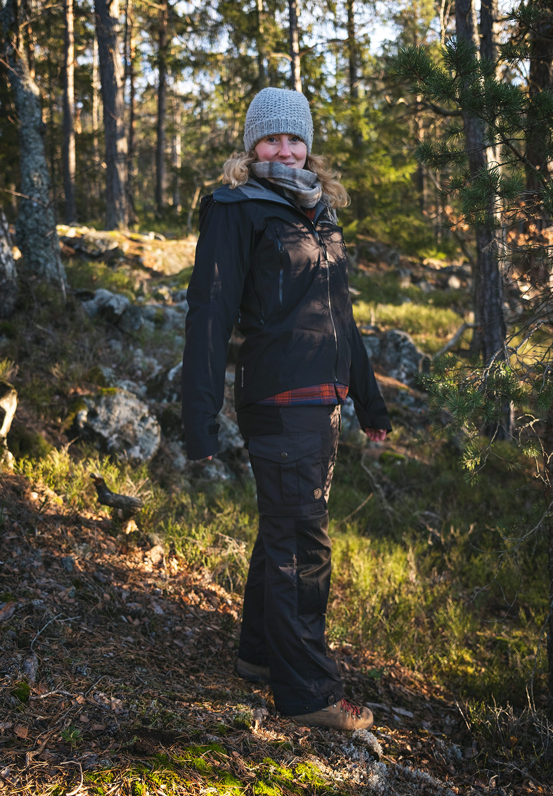 Black hiking trousers
