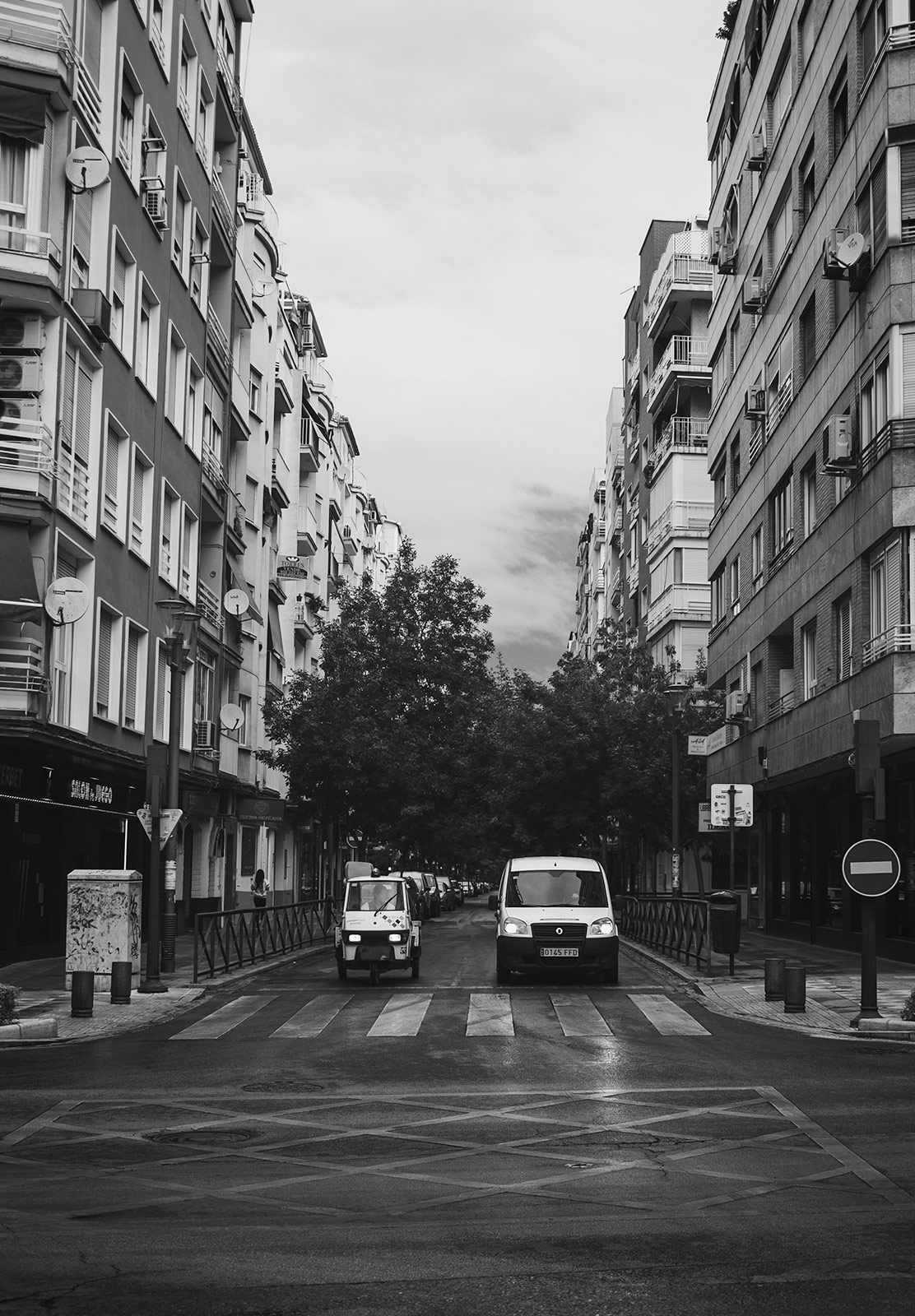 Vehicles stopped at crossing
