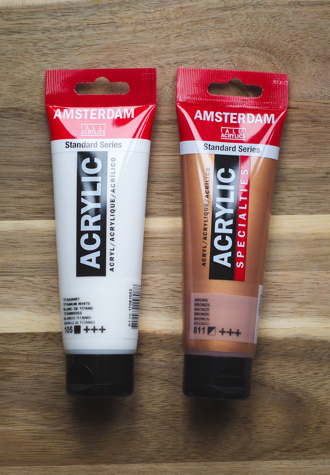 White and copper paint