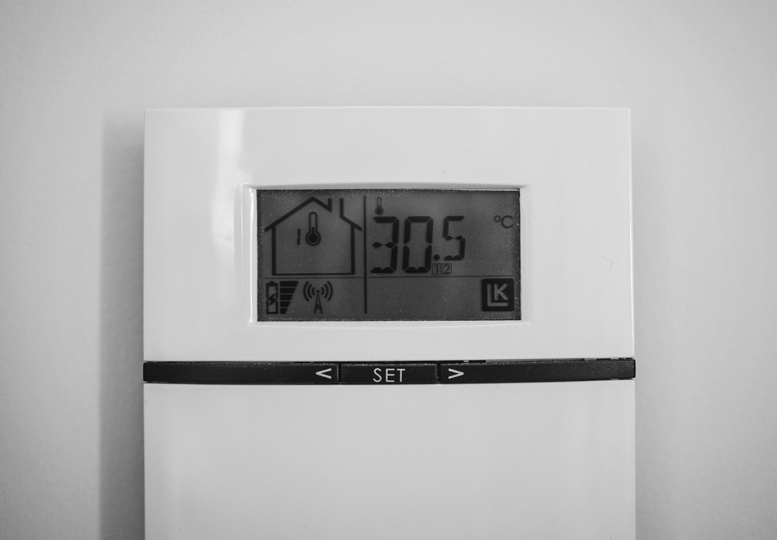 30.5 degrees