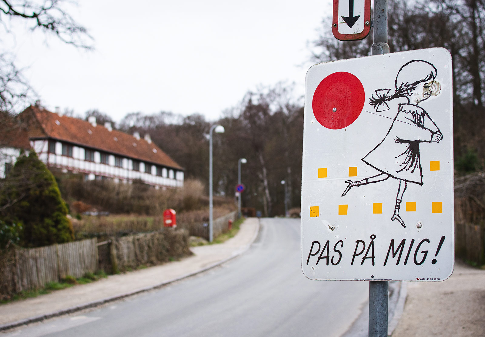 Illustrated road sign