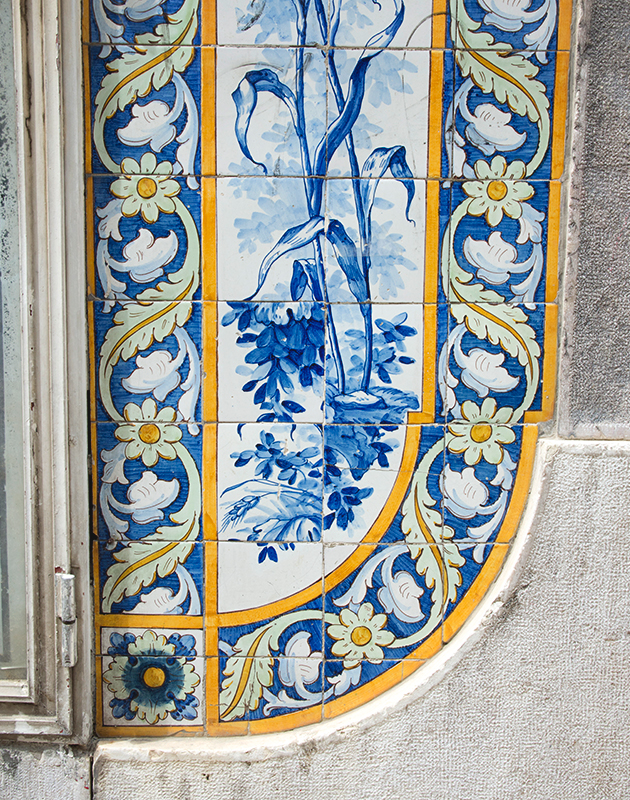Traditional painted tiles