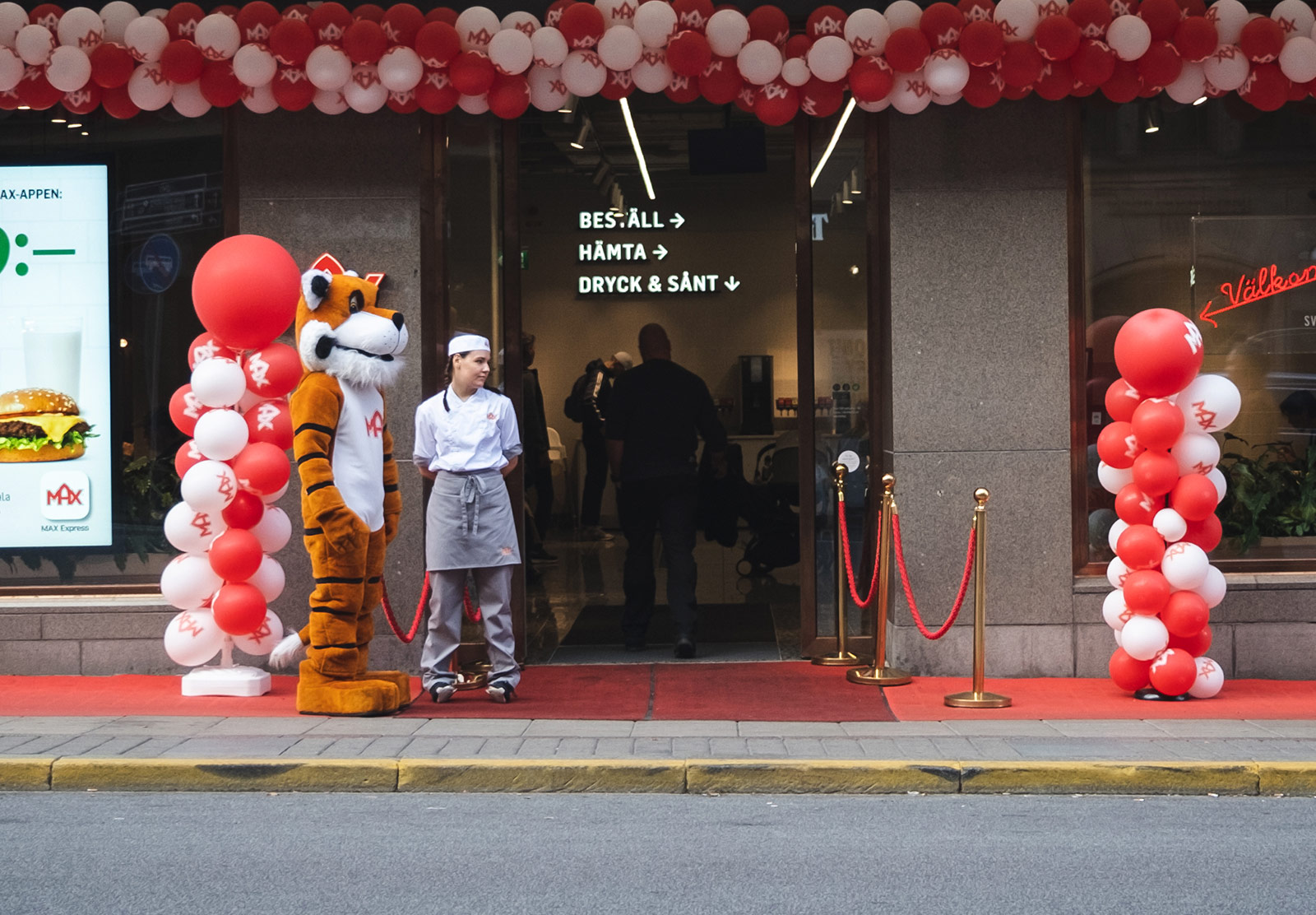 Person dressed in tiger suit