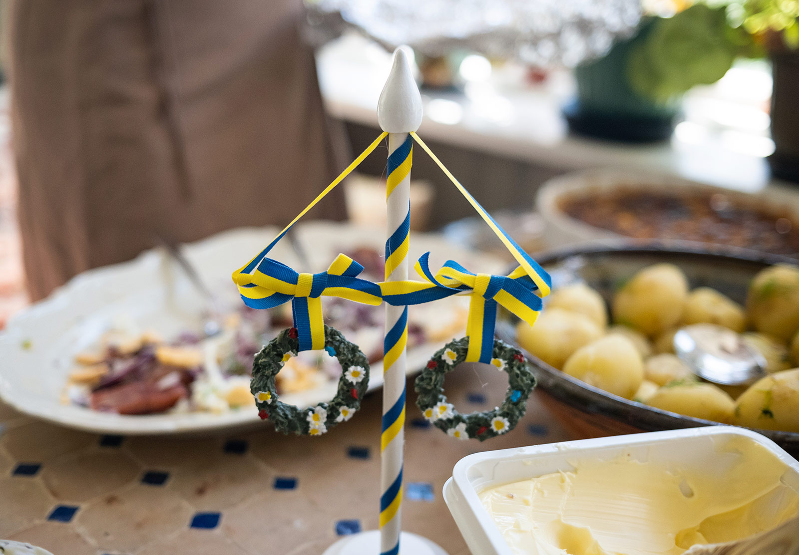 Miniature midsummer pole