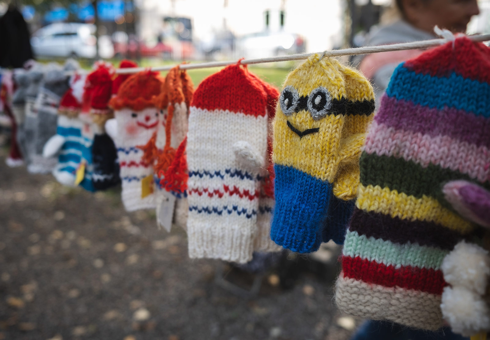 Knitted mittens