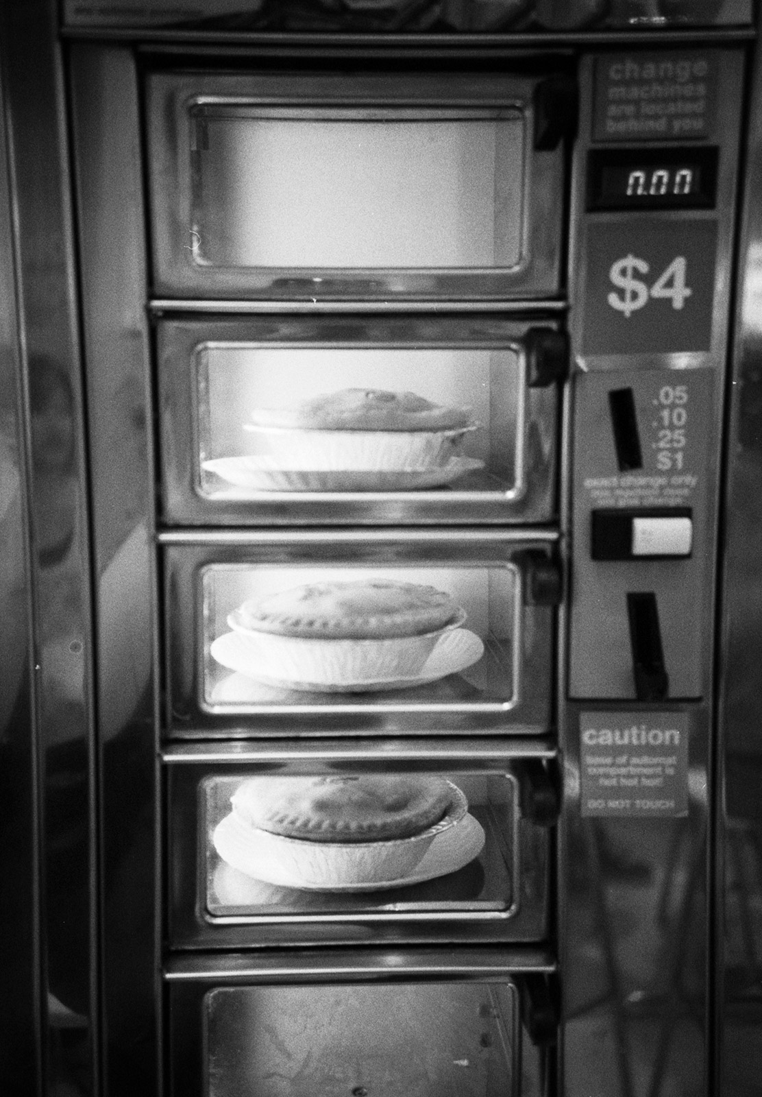 Pies in vending machine
