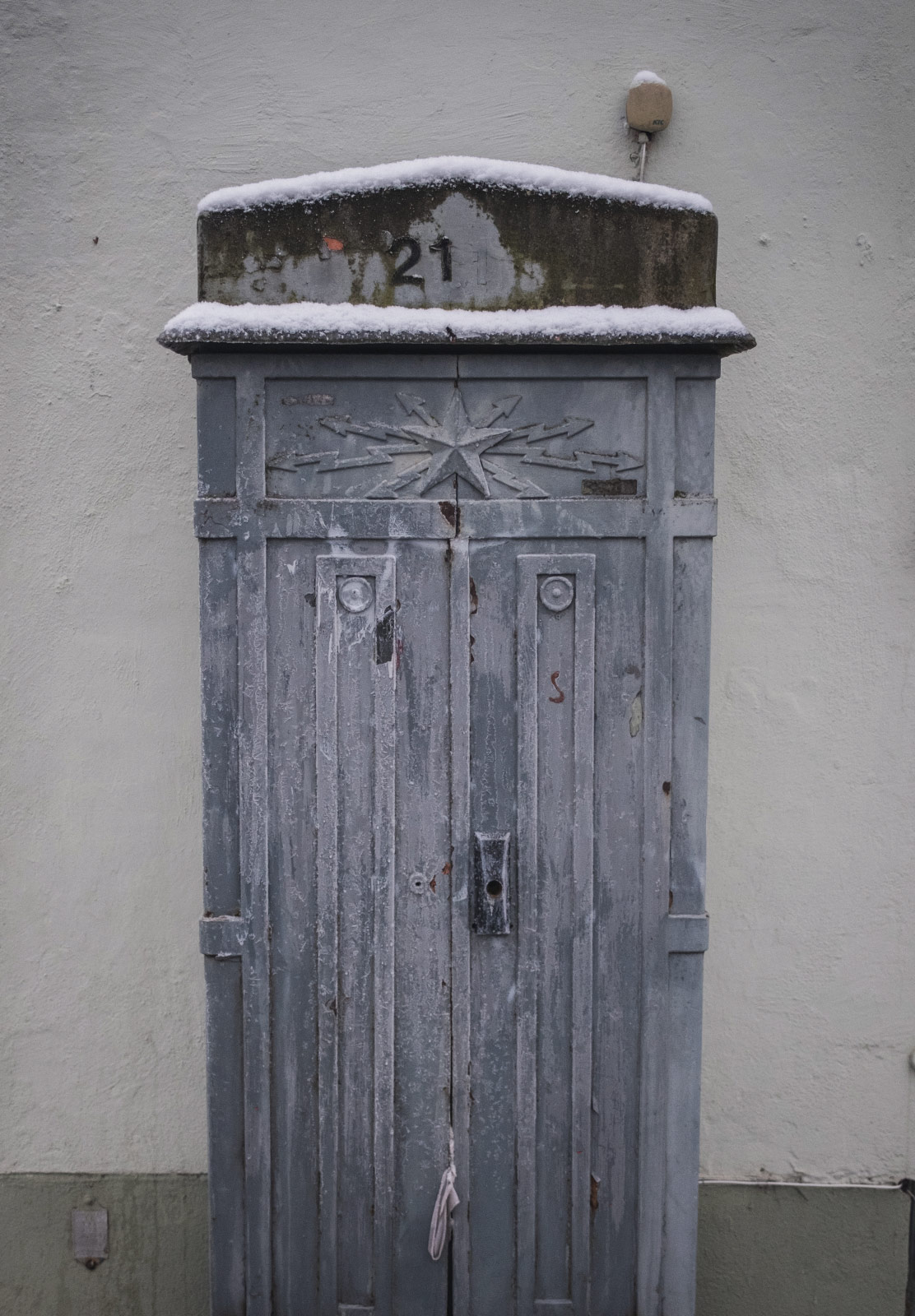 Old electricity cabinet