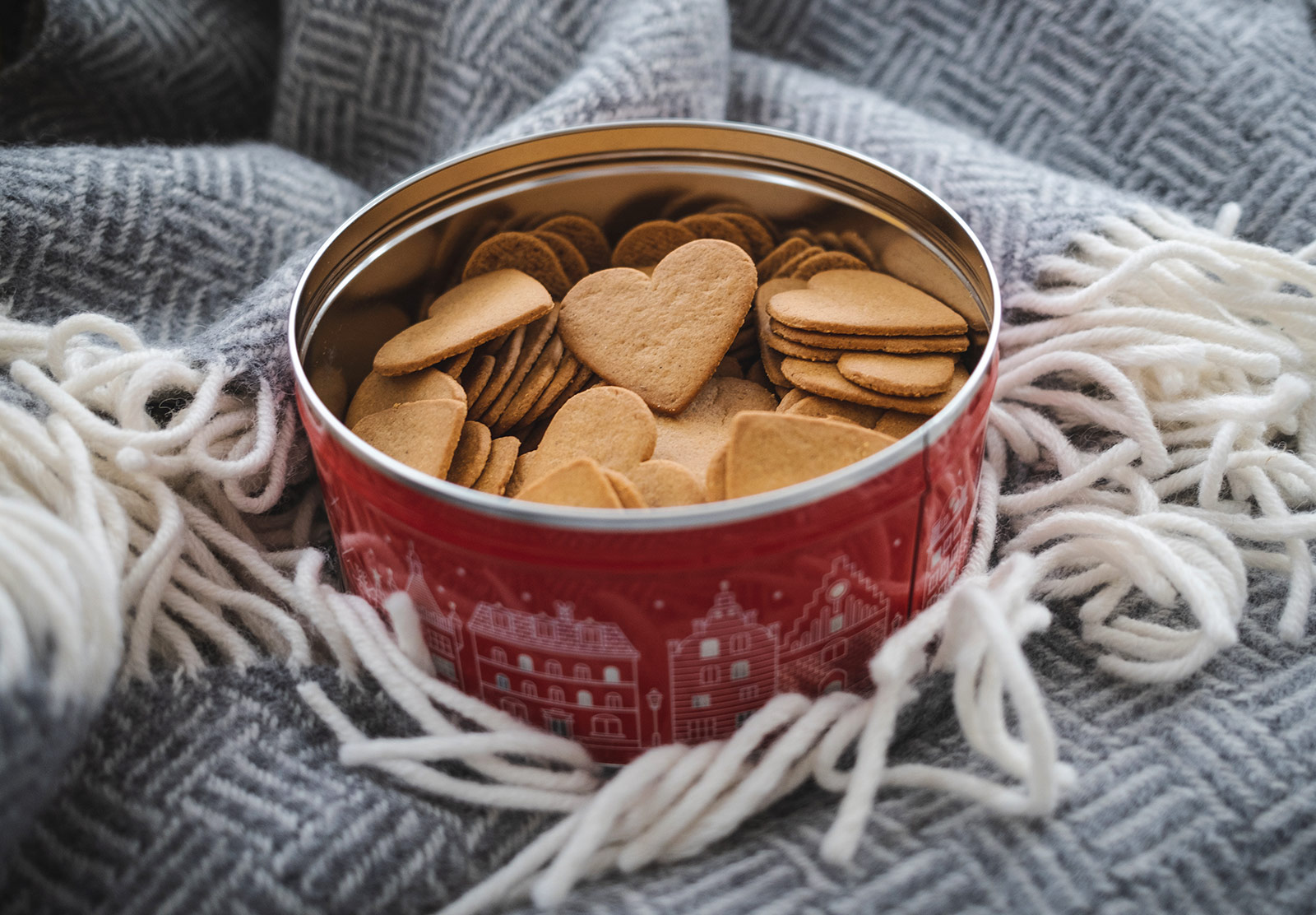 Tin of biscuits