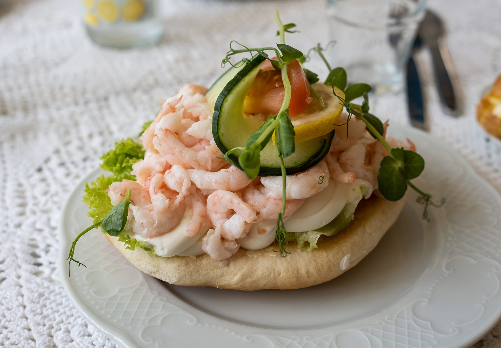 Shrimp sandwich