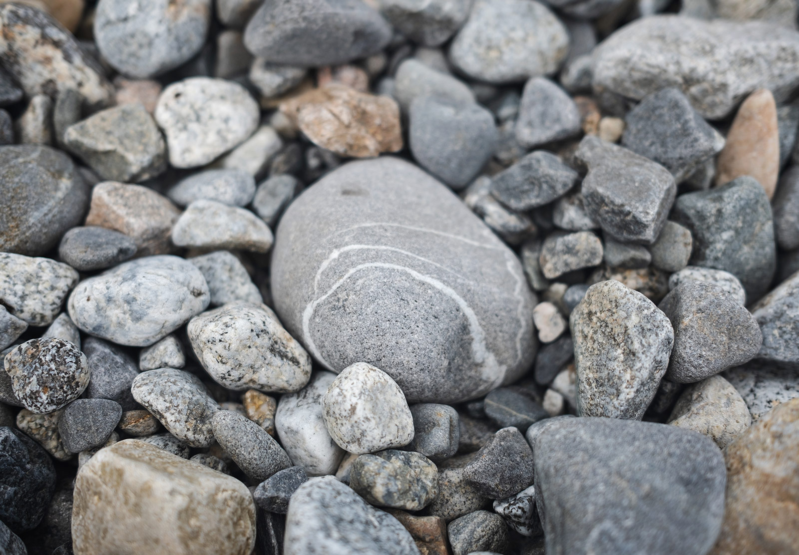 Patterned pebbles