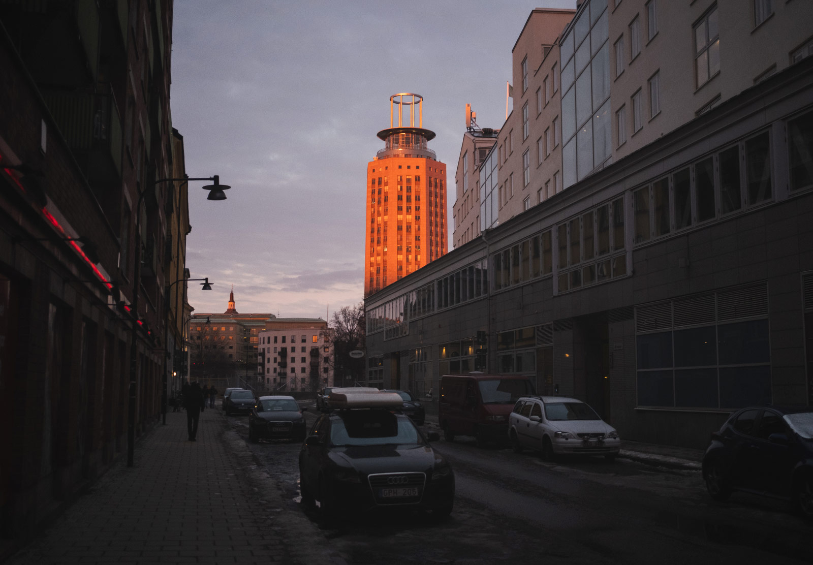 Low sun glow on building