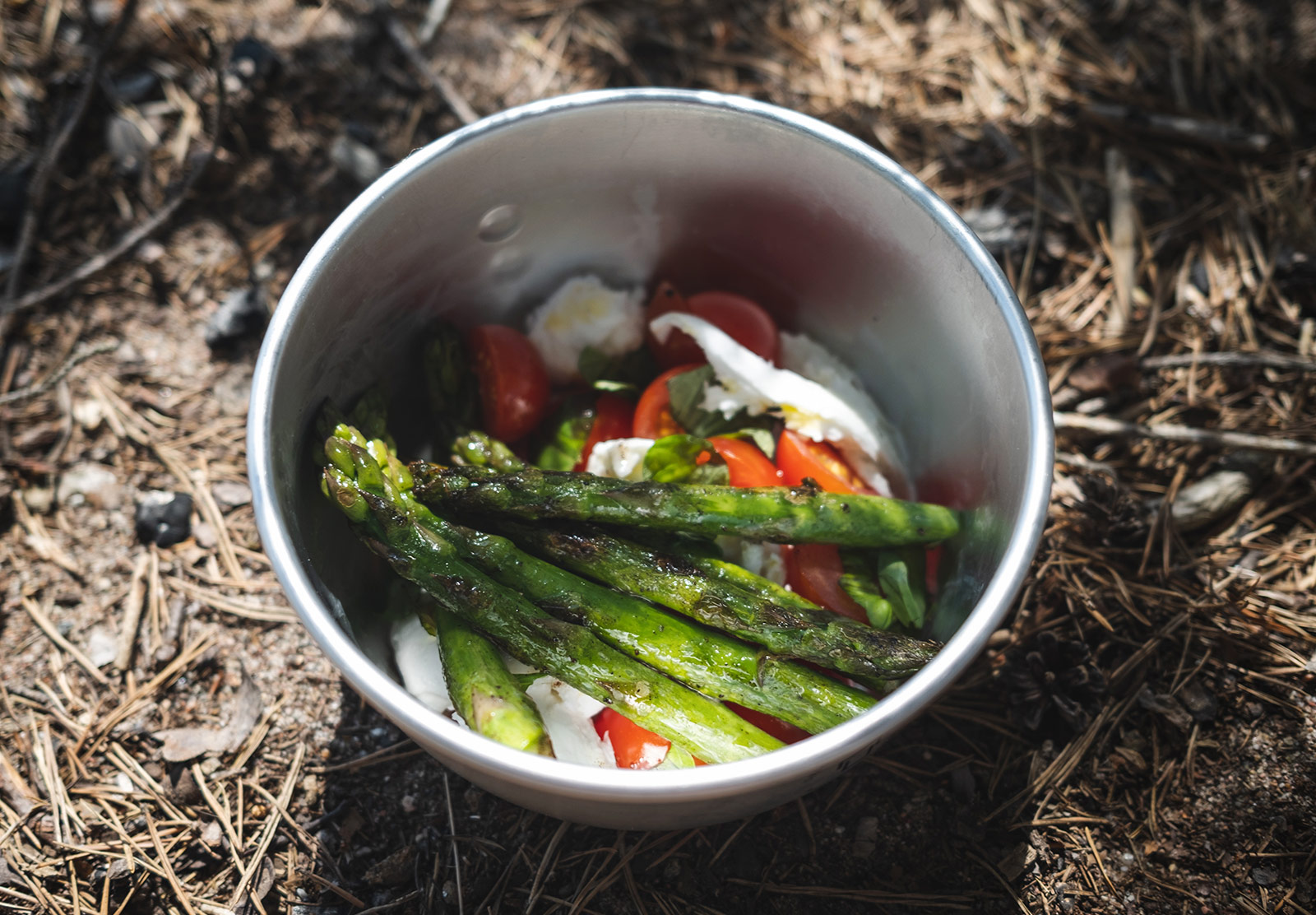 Asparagus in bowl