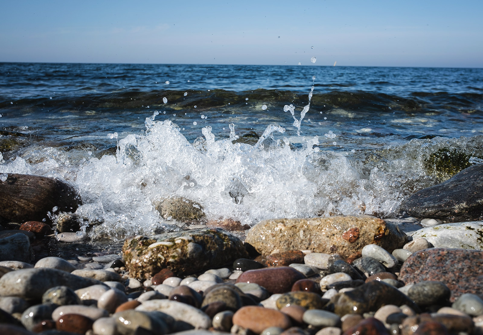 Wave splashing