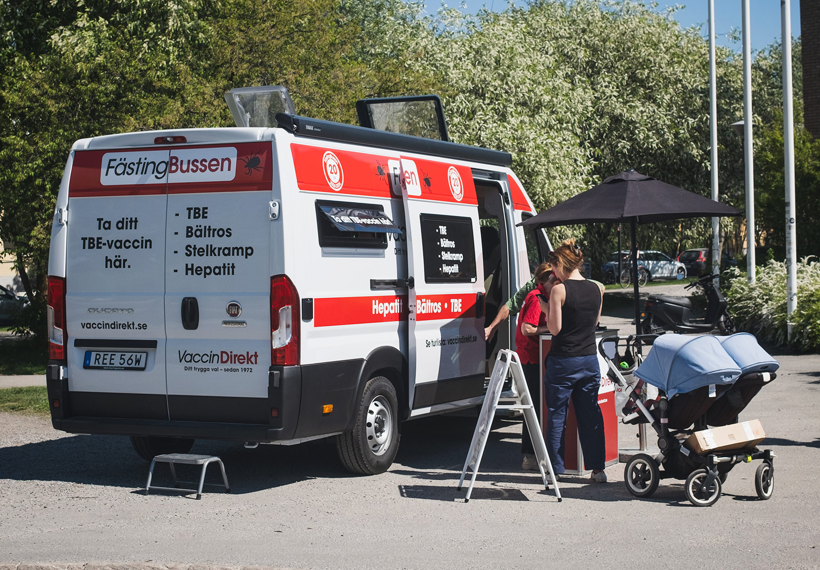 Vaccination bus