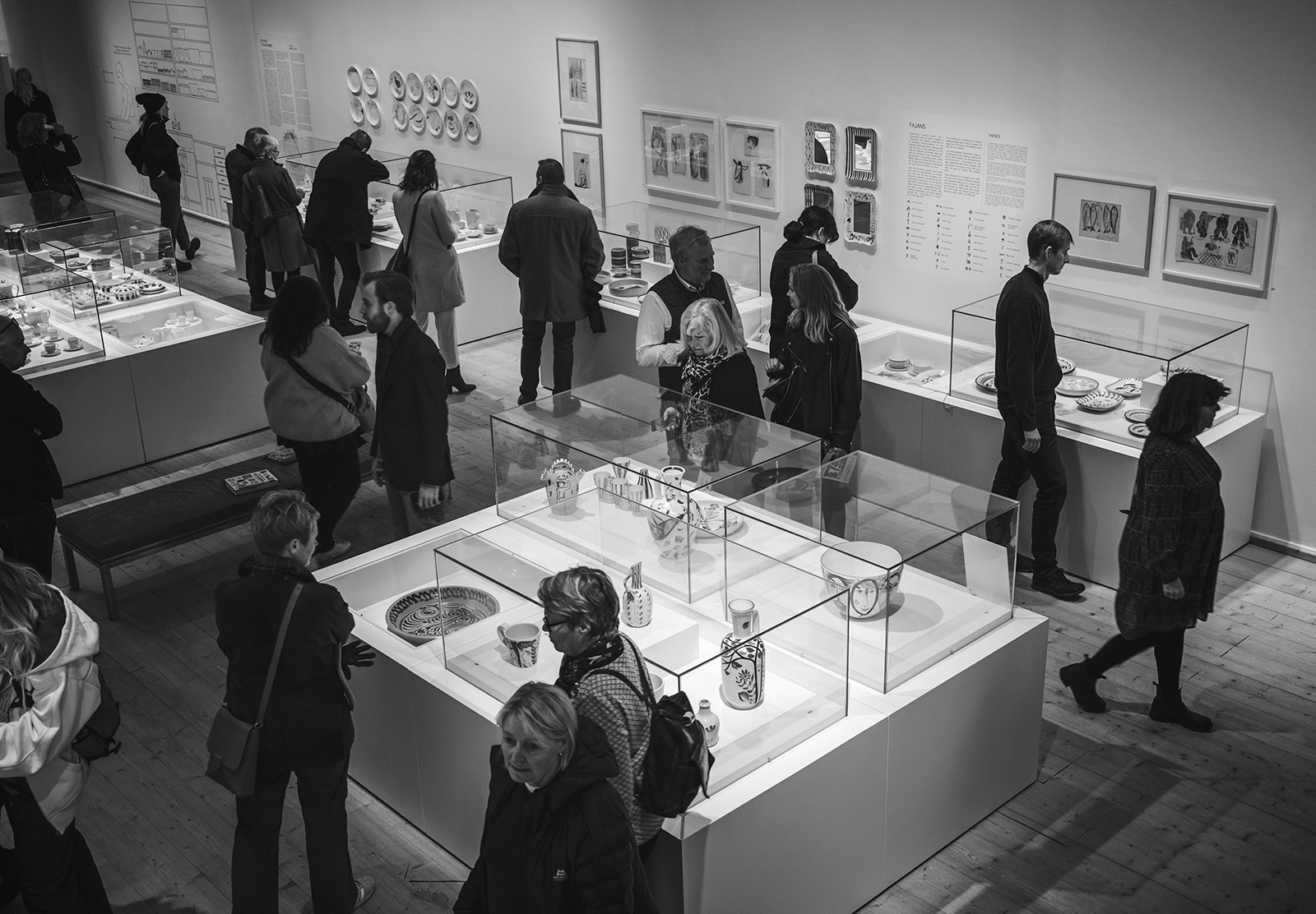 People in gallery