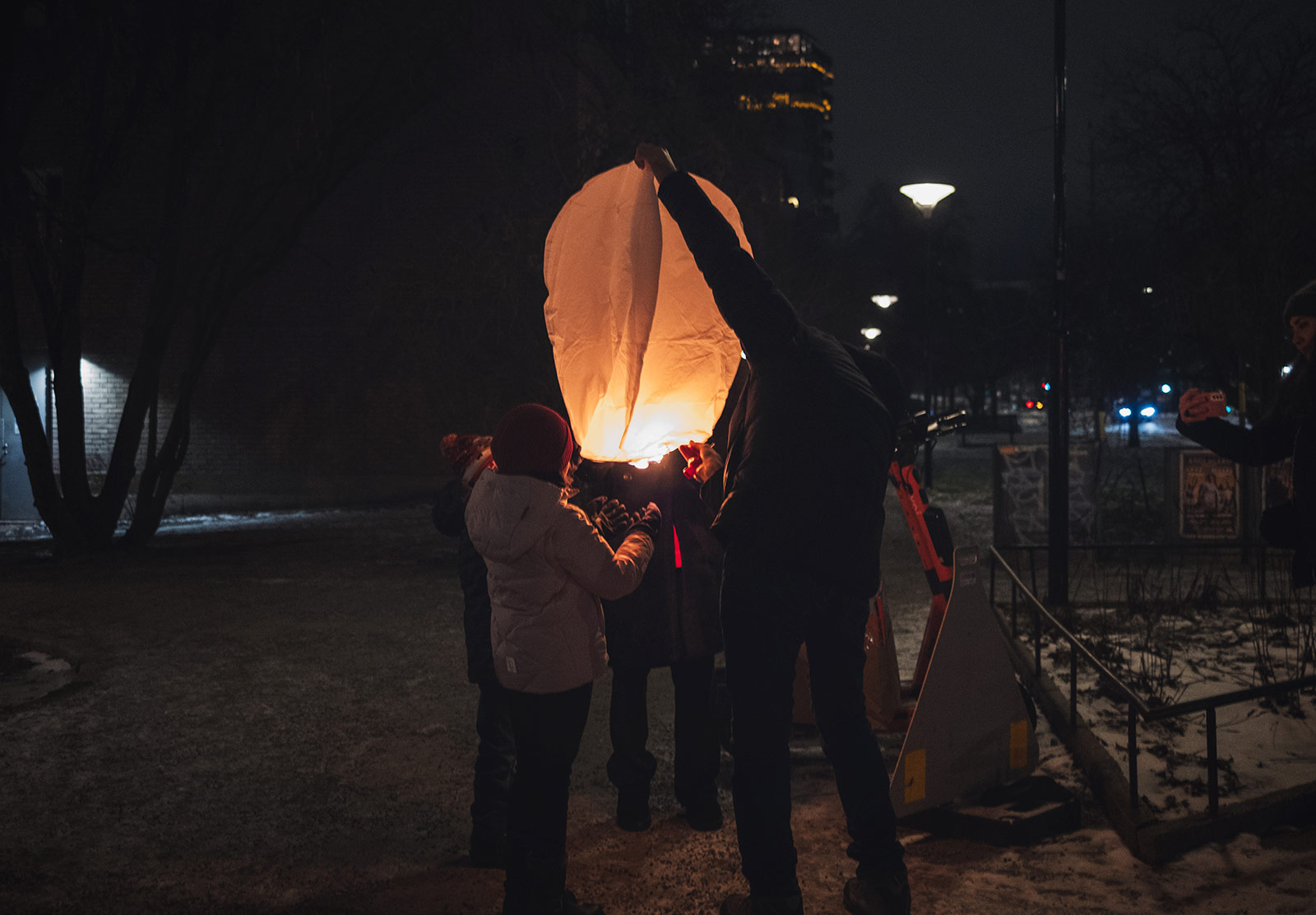 Family lighting lantern