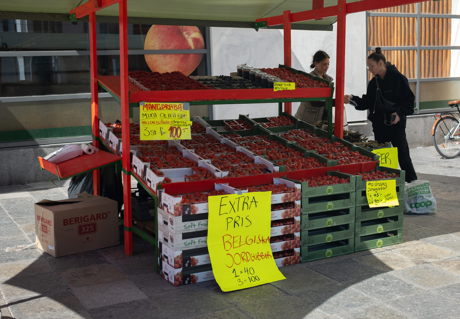 Fruit stand