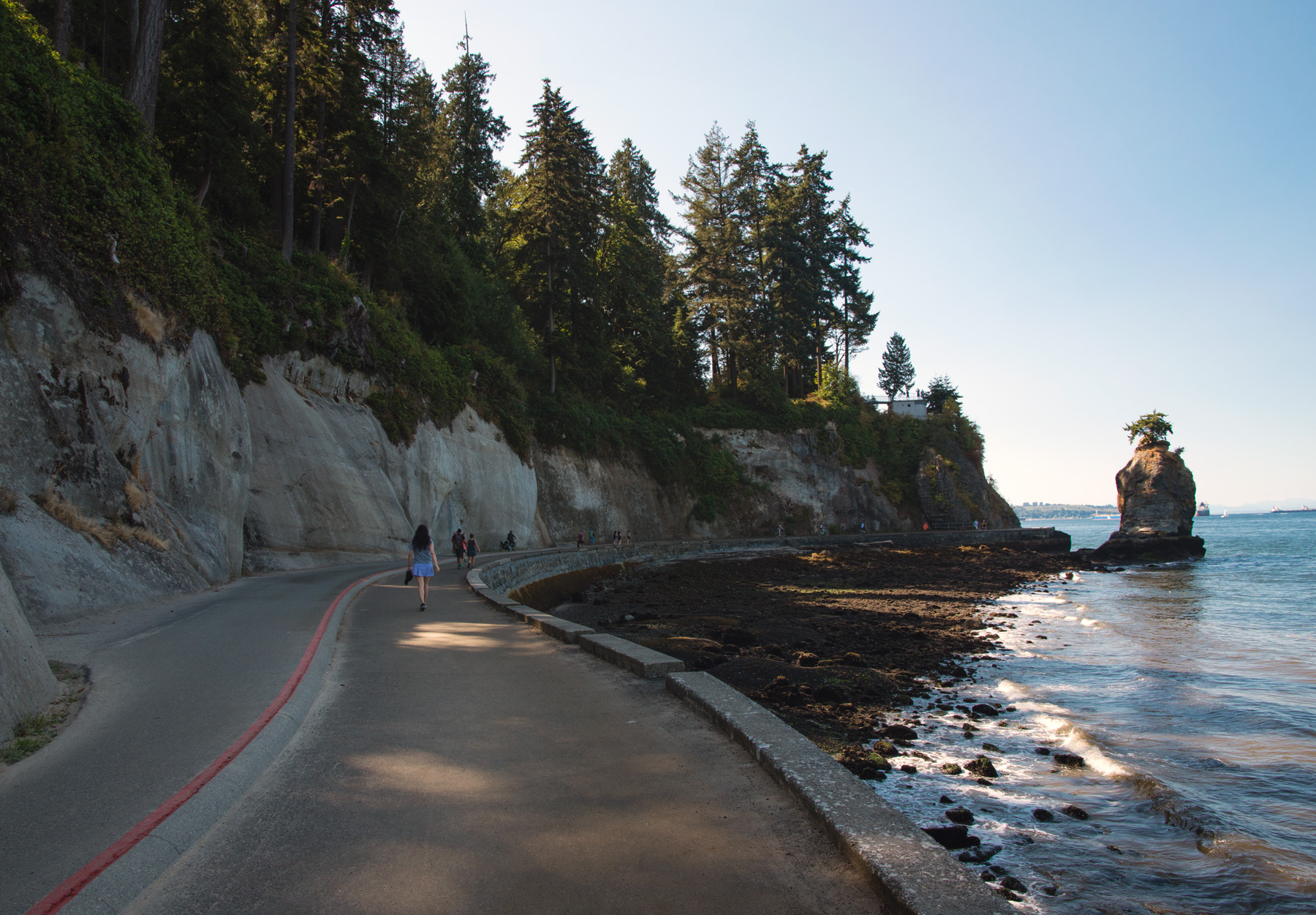 Path along the coast