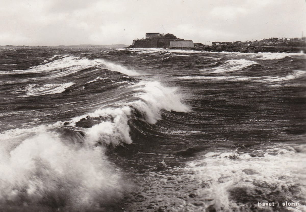 Black and white sea