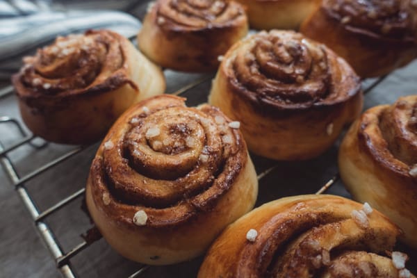 Cinnamon rolls on rack