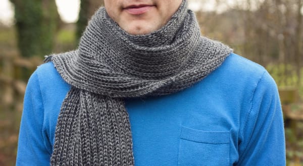 Grey ribbed scarf