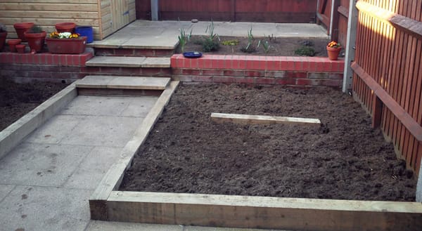 Raised vegetable bed