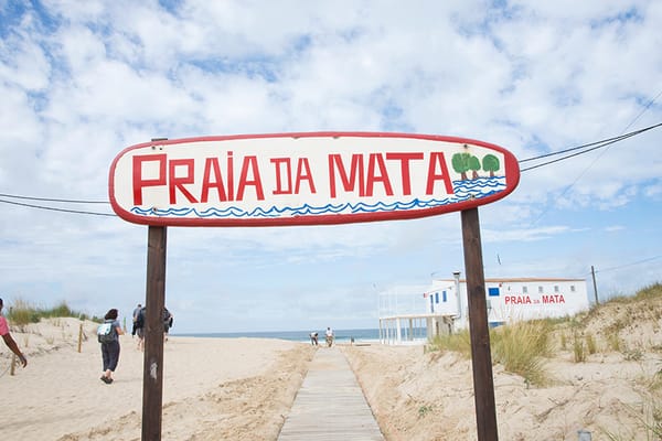 Praia da Mata sign
