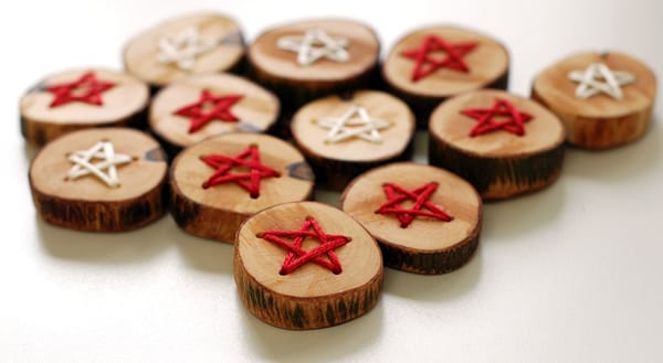 Embroidered Christmas buttons