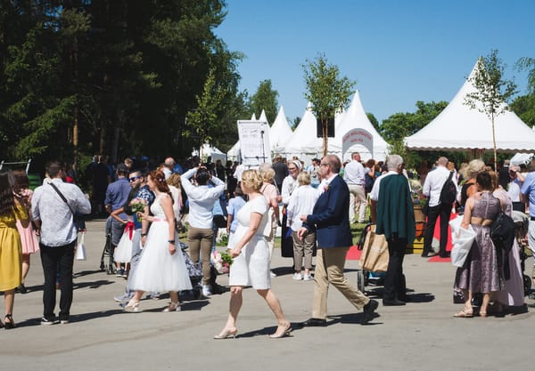 Brides and people